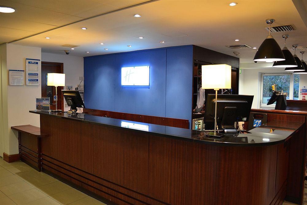 Holiday Inn Express Shrewsbury By Ihg Exterior photo